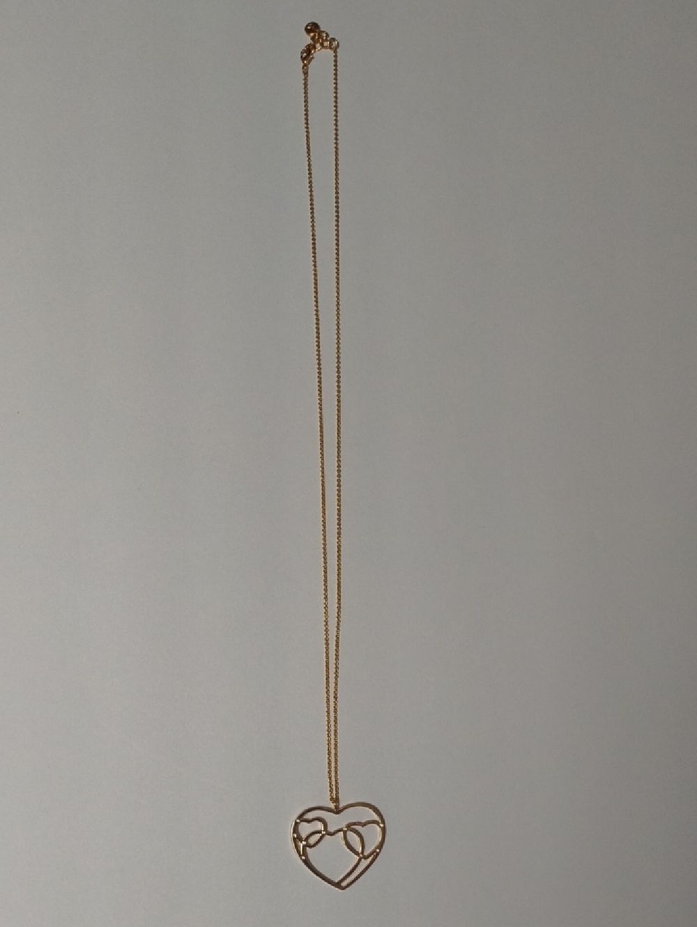 Delicate Gold-Tone Heart Pendant Necklace - Unbranded